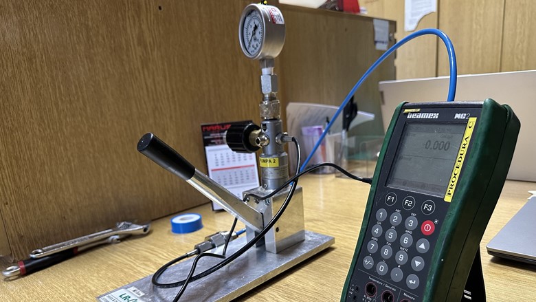 Umjeravanje mjerila tlaka